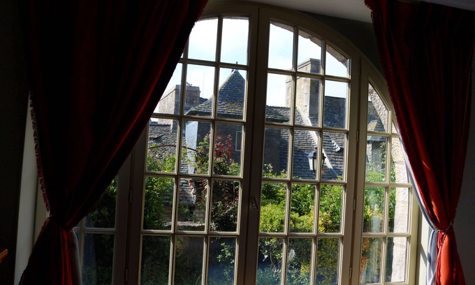 Le Mont-Saint-Michel Hotel | La Mère Poulard