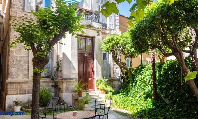 Jean-Medecin Hostel | La Maïoun Guesthouse Hostel