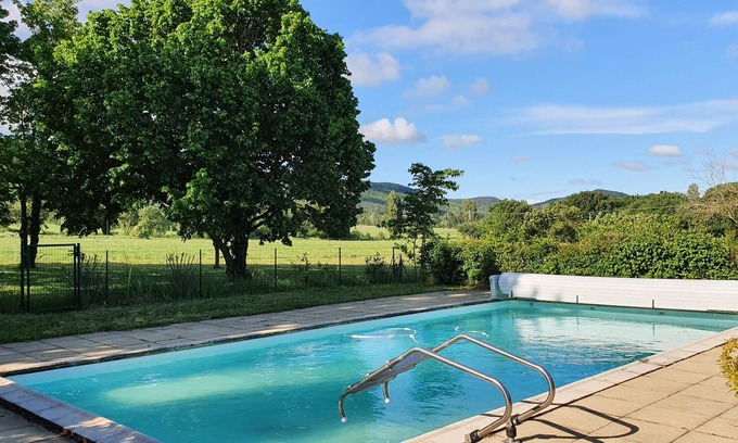 Portes-en-Valdaine Cottage | La Magnanerie: Provencal setting with swimming pool