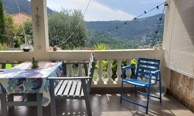Tourrette-Levens House | La Maiouneta (small garden, air-conditioned, quiet)