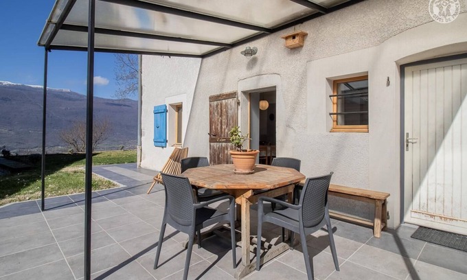 Serrieres-en-Chautagne House | LA Maison Bleue - Serrieres EN Chautagne