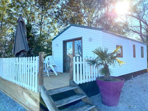 Courlans Other | La Maison Blanche