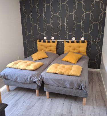Cuise-la-Motte House | La maison d'à côté Chambre 1