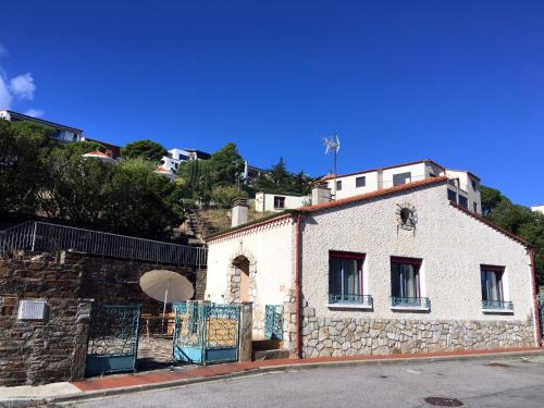Cerbere House | La maison d'Emile