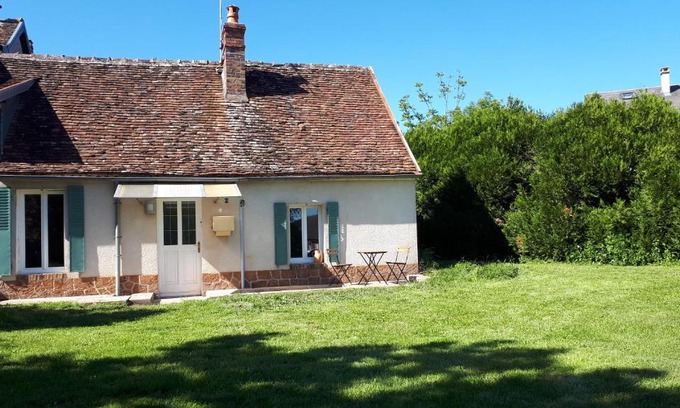 Saint-Amand-en-Puisaye Apartment | la maison du potier proche de Guedelon