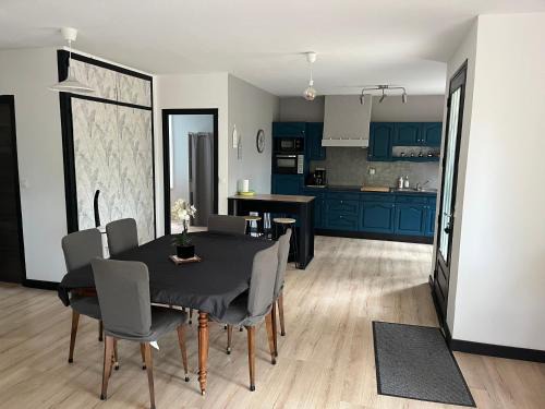 Crayssac House | La maison dans les bois