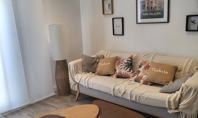 Thuir House | La Maison De Camille