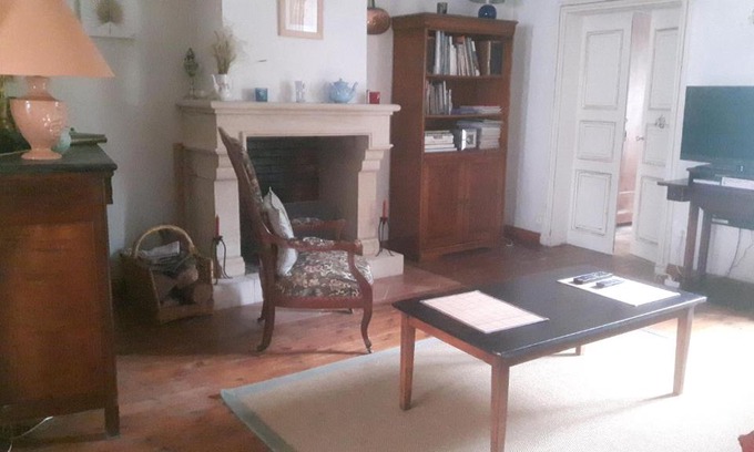 Saint-Jean-du-Bruel Apartment | La maison de grand-mère Angèle