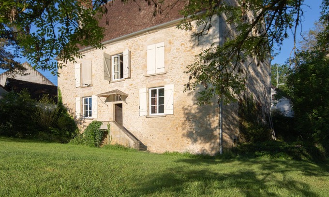 Saint-Bonnot House | La Maison de la Source