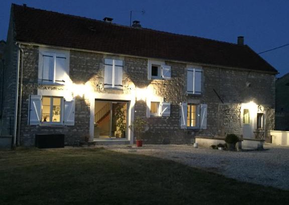 Prehy House | La maison de Lucien, gîte au cœur du vignoble Chablisien