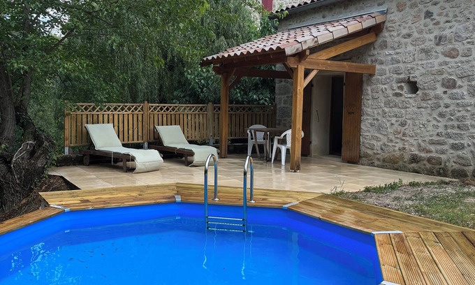 Lablachere House | La Maison des Charrettes - Characterful gîte with private pool for 2/4 people