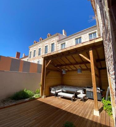 Agen House | La Maison des Filles