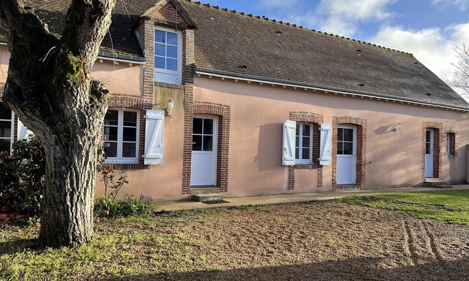 Fontaine-la-Guyon House | La Maison des Saveurs et son Jardin