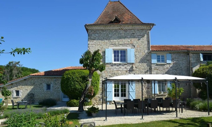 Trentels House | La Maison du Bonheur, long live the South-West
