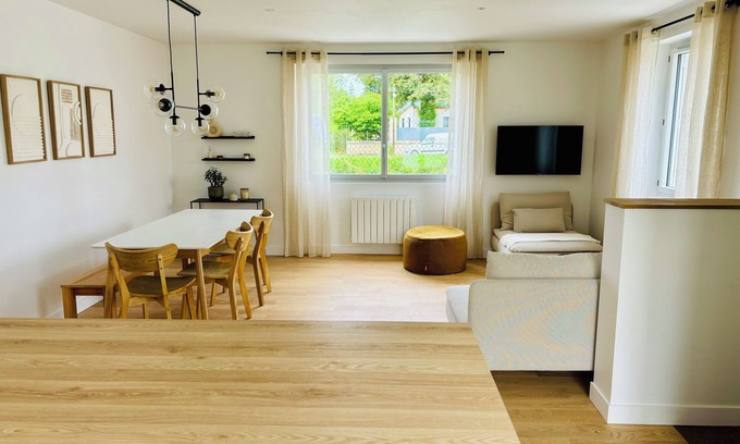 Centre Ville House | La Maison du Quai : Charme et Confort au Bord de la Sèvre Niortaise