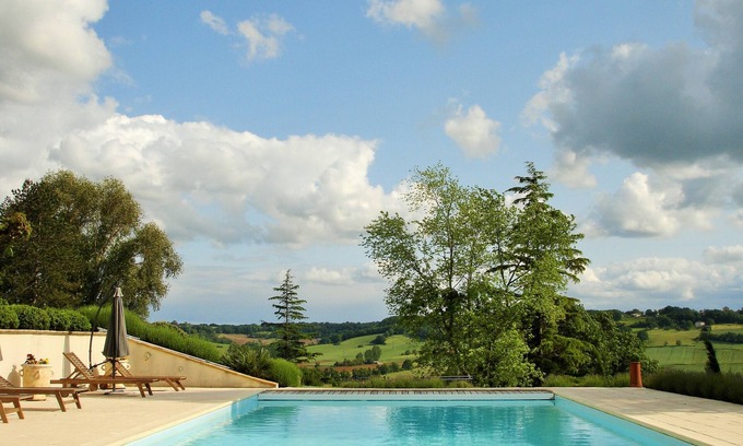 Sainte-Livrade-sur-Lot House | La Maison de Maitre