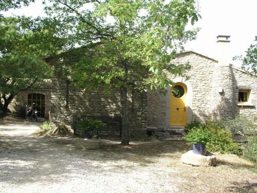 La Roque-sur-Pernes Villa | La maison jaune