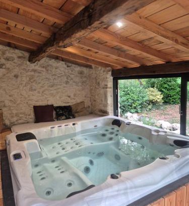 Penne-d'Agenais Apartment | La Maison Or Azur- Spa Jacuzzi- Terrasse - Vue Nature