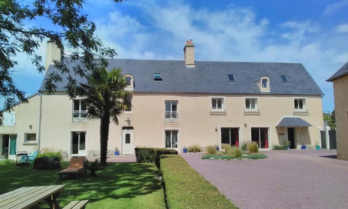 Trevieres Bed & Breakfast | La Maison Periot