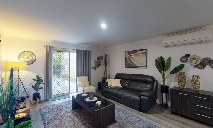 Caboolture House | 'LA MAISON' STUNNING 4 BEDROOM HOME