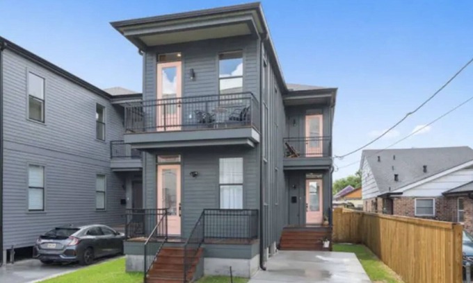 Saint Claude Apartment | La Maisonette Tropicale New Suite in Bywater - 7 min to Frenchmen, 10 to Bourbon