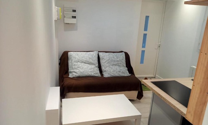 Neuilly-Plaisance Apartment | La Maisonnette Nocéenne - Next to Paris & Disneyland