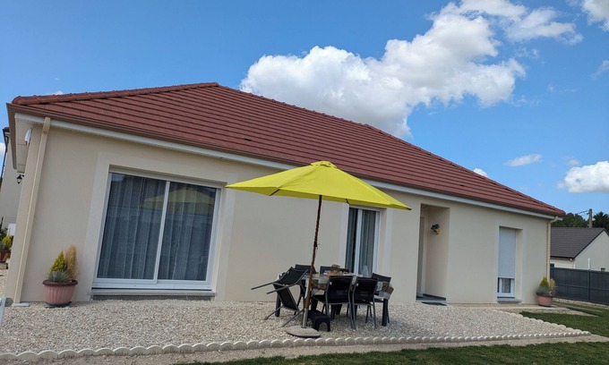 Savieres House | la Maiziéroise : Coquet Pavillon Pour Vacances