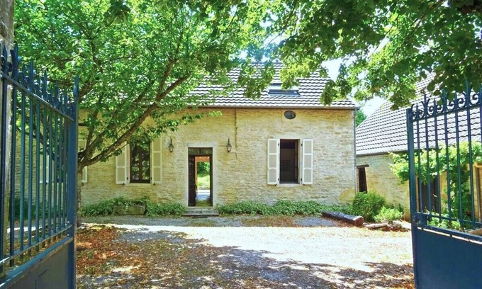 Malain Bed & Breakfast | La Malinette B&b, Calm & Authenticity