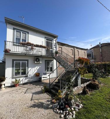 Berra Bed & Breakfast | La Mandragola Garden