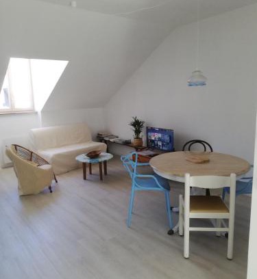 Nozay Apartment | La mansarde