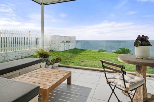 Vaucluse Apartment | La Marne Vista - Cliffside Haven with Whale Spotting