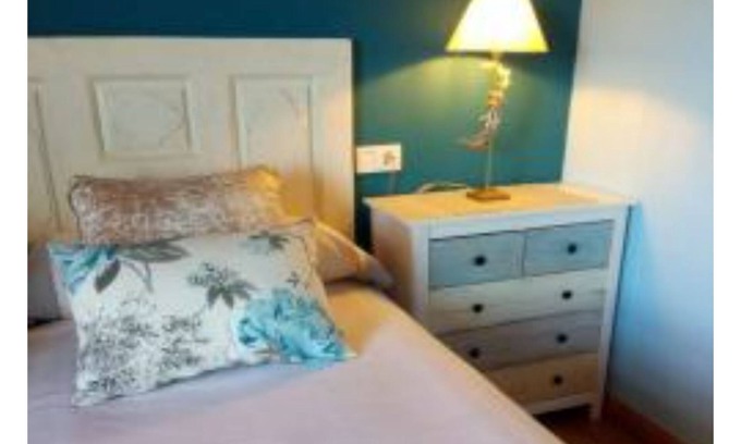 San Asensio Ski Chalet | La Matilla, first floor cottage with large garden, ideal for families and friends.
