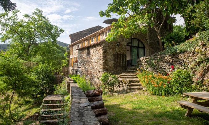 Olargues House | La Mazette, les pieds dans l'eau ! Privatisée ! 16 Pers
