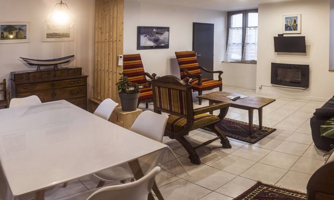 Port-Louis Apartment | La Meilleraye Appartement Intra-muros RDC 75 m2 Proche Mer,commerces,transports
