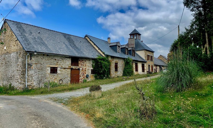 Courcite Cottage | La Meltiere a Beautiful 2-Bed Cottage in Courcite,