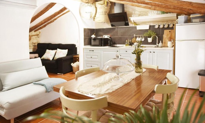 Estercuel Apartment | LA MIMBRERA