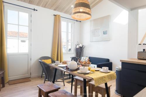 Ile-d'Aix House | La Miniardise - Maison dans le village