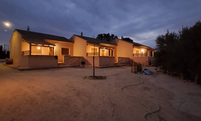 Archivel House | La Montaña cottage with swimming pool and barbecue (pets allowed)