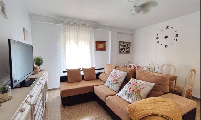 Cerro de la Golondrina-Salesianos Apartment | La Muralla de San Lorenzo Apartment