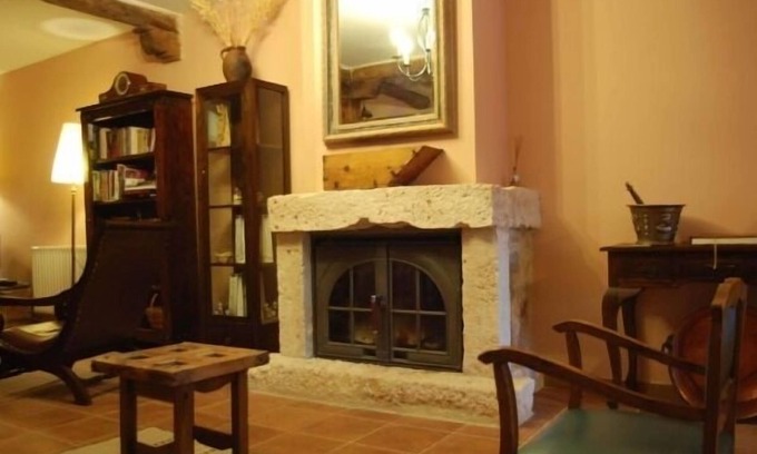 Romancos Cottage | La Noguera de Socasa for 14 people
