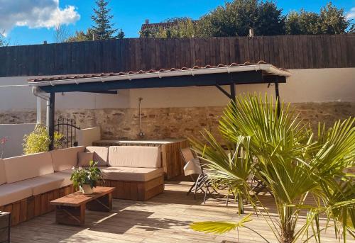 Coulonges-Cohan House | La Nomalina