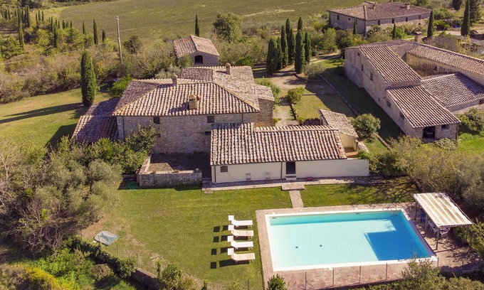 Monteroni d'Arbia Villa | La Palazzina, Monteroni d'Arbia, Italy