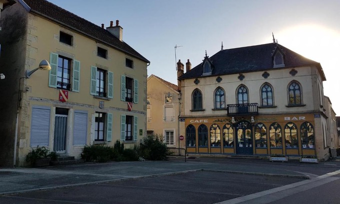 Laignes House | La Palette Fleurie