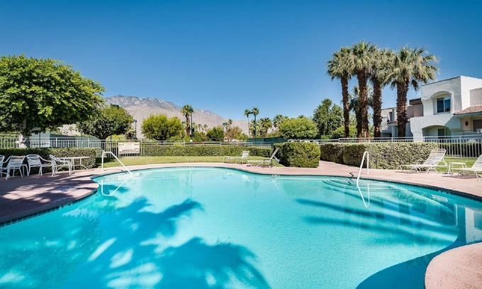 Palm Springs Condo | La Palme Stylish Condo. Walk from the Airport.