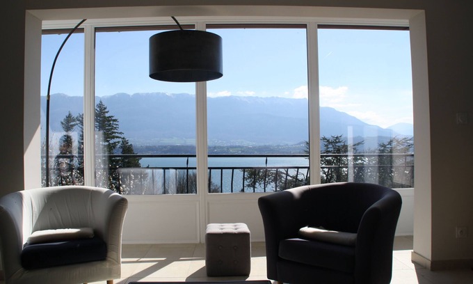 Le Bourget-du-Lac Apartment | "LA PARENTHESE" charming rental lake and mountain view