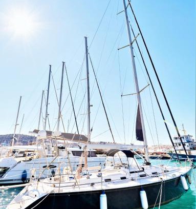 Bar Boat Rental | La Passjon