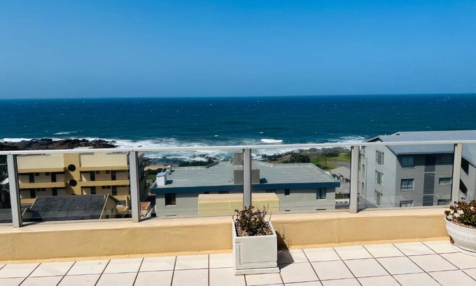 Manaba Beach Apartment | La Perla 10