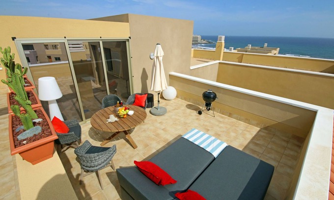 El Medano Apartment | LA PERLA by RENTMEDANO superb luxury2 bedroomed attic private roof terrace