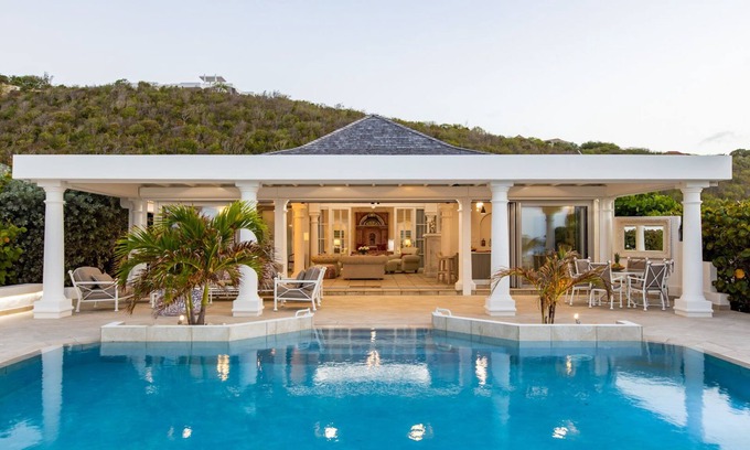 Les Terres Basses Villa | La Perla Classic- 1 BR Beachfront Luxury Villa