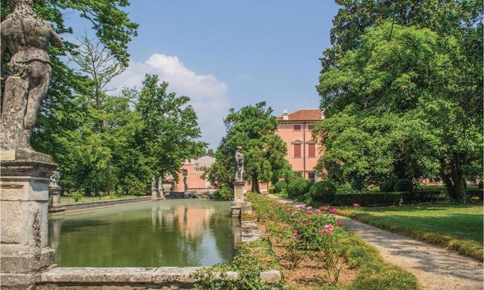 Castelgomberto Apartment | La Peschiera